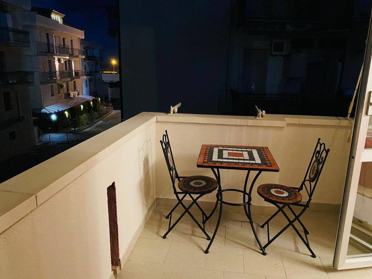 B E B Le Terrazze Sul Mare Bed and Breakfast Καταντζάρο Εξωτερικό φωτογραφία