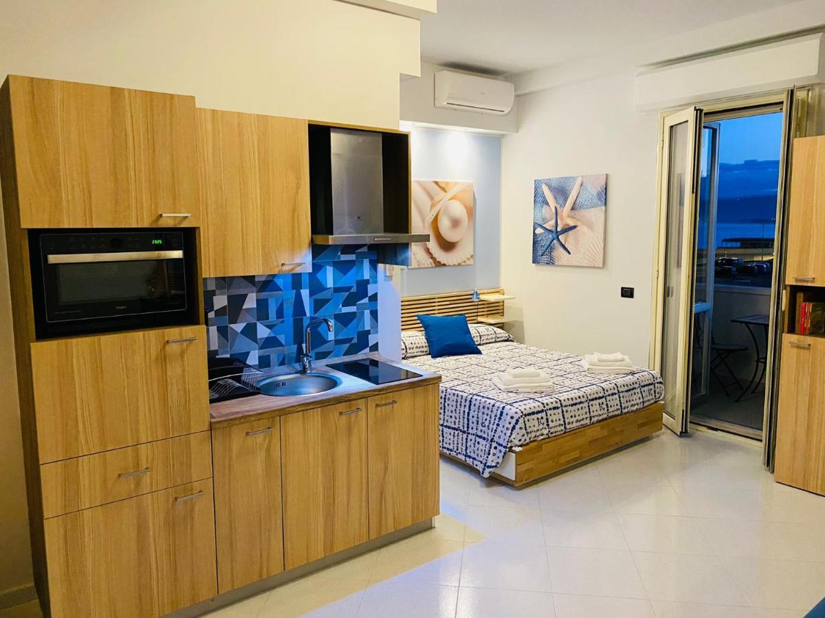 B E B Le Terrazze Sul Mare Bed and Breakfast Καταντζάρο Εξωτερικό φωτογραφία