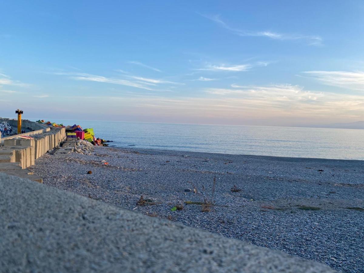 B E B Le Terrazze Sul Mare Bed and Breakfast Καταντζάρο Εξωτερικό φωτογραφία